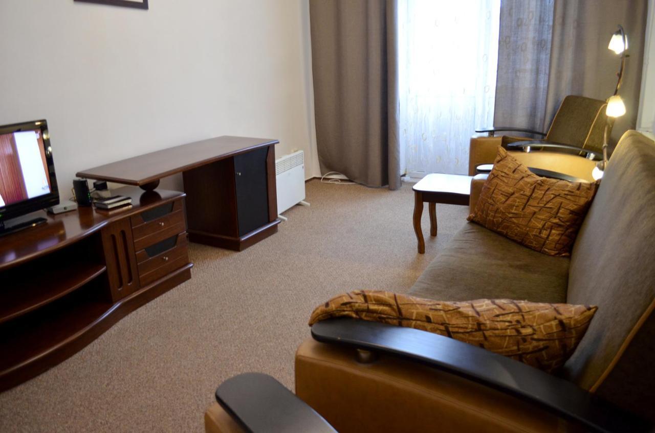 Chapayev Apartments Kiev Buitenkant foto